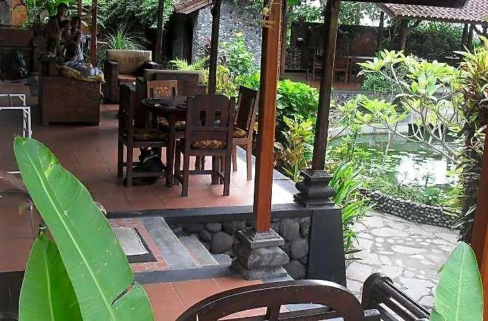 Hotel Kebun Impian